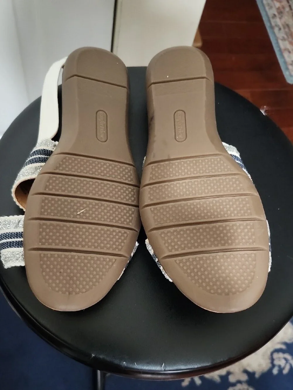 comfortview Navy and White Crisscross Slingback Sandals